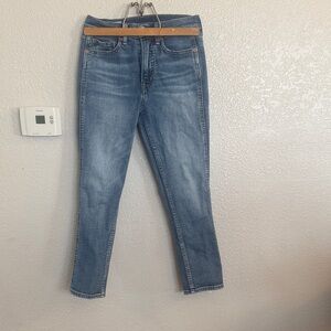 GAP Women's Light-Medium Blue Skinny Jeans